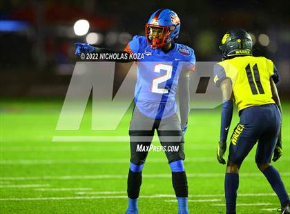 Thumbnail 1 in Warren vs. Serra photogallery.