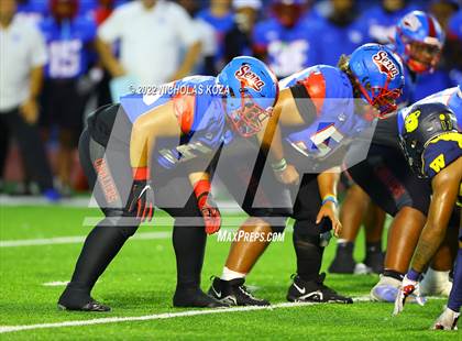 Thumbnail 1 in Warren vs. Serra photogallery.