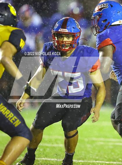 Thumbnail 1 in Warren vs. Serra photogallery.