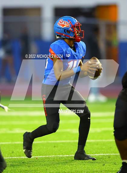 Thumbnail 1 in Warren vs. Serra photogallery.