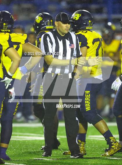 Thumbnail 1 in Warren vs. Serra photogallery.