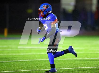 Thumbnail 1 in Warren vs. Serra photogallery.