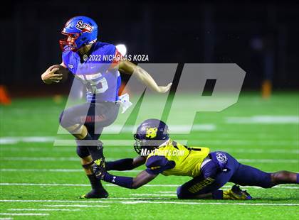 Thumbnail 1 in Warren vs. Serra photogallery.