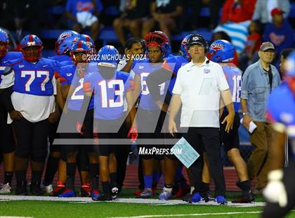 Thumbnail 3 in Warren vs. Serra photogallery.
