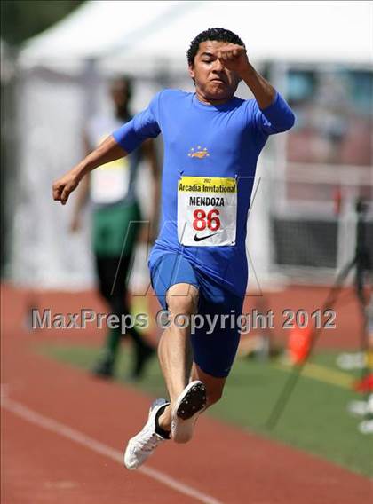 Thumbnail 2 in 45th Arcadia Invitational (Boys Field Events) photogallery.