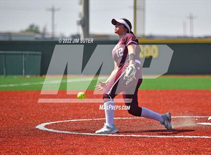 Thumbnail 1 in Troy vs Franklin (UIL 3A Area Playoff) photogallery.