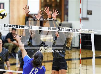 Thumbnail 2 in Plano West @ Plano East photogallery.