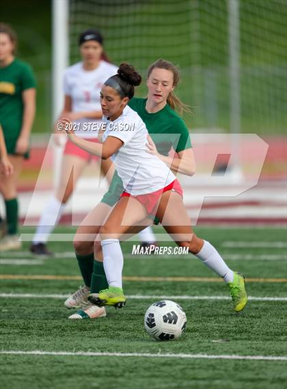 Thumbnail 2 in Placer vs. Antelope (Rocklin/Whitney Invitational) photogallery.