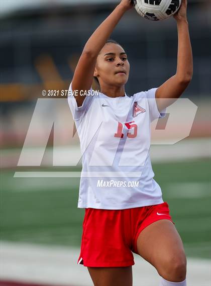 Thumbnail 2 in Placer vs. Antelope (Rocklin/Whitney Invitational) photogallery.
