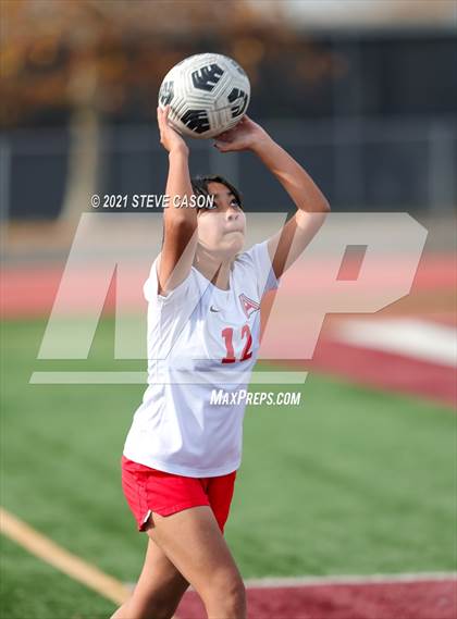 Thumbnail 2 in Placer vs. Antelope (Rocklin/Whitney Invitational) photogallery.