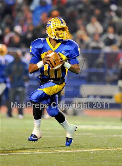 Thumbnail 2 in St. Mary's @ Grant (CIF SJS D2 Semifinal) photogallery.