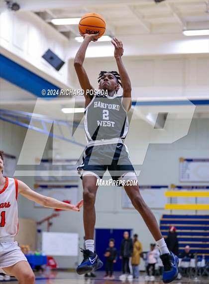 Thumbnail 3 in Merced vs. Hanford West photogallery.