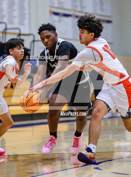 Thumbnail 3 in Merced vs. Hanford West photogallery.