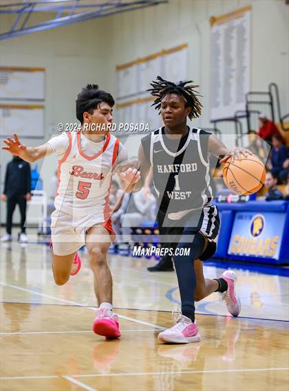 Thumbnail 1 in Merced vs. Hanford West photogallery.