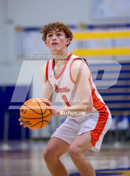 Thumbnail 2 in Merced vs. Hanford West photogallery.