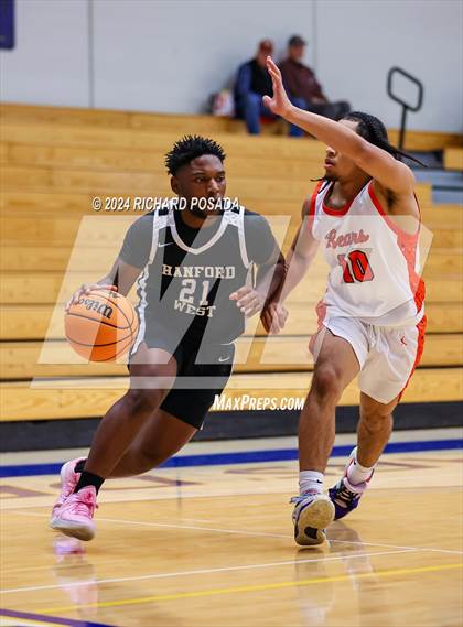 Thumbnail 1 in Merced vs. Hanford West photogallery.