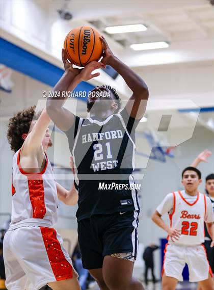 Thumbnail 1 in Merced vs. Hanford West photogallery.