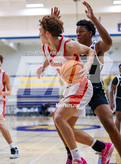 Thumbnail 2 in Merced vs. Hanford West photogallery.