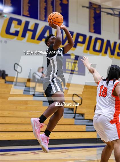 Thumbnail 3 in Merced vs. Hanford West photogallery.
