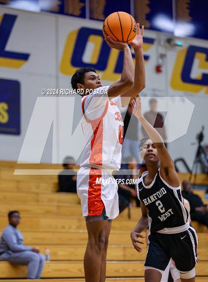Thumbnail 1 in Merced vs. Hanford West photogallery.