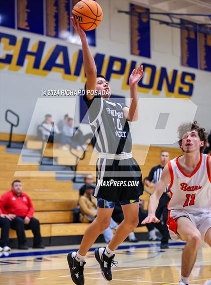 Thumbnail 3 in Merced vs. Hanford West photogallery.