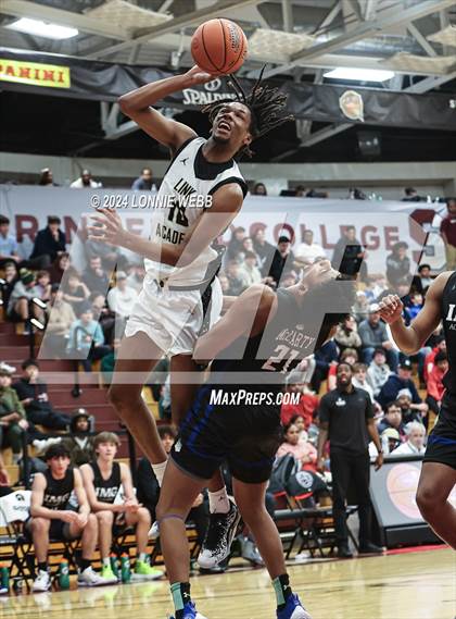 Thumbnail 3 in IMG Academy vs Link Academy (Spalding Hoophall Classic) photogallery.