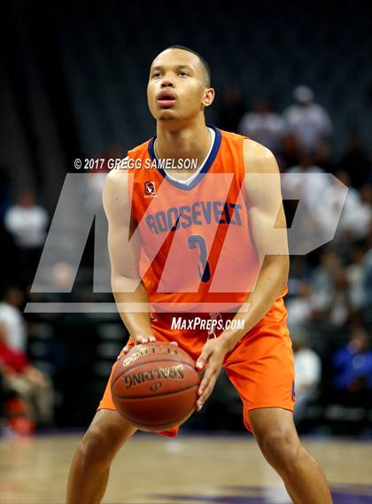 Thumbnail 3 in James Logan vs Roosevelt (CIF State D1 Final) photogallery.