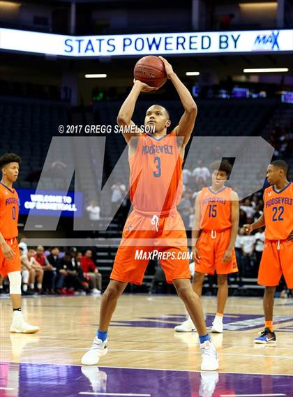 Thumbnail 2 in James Logan vs Roosevelt (CIF State D1 Final) photogallery.