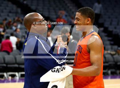 Thumbnail 3 in James Logan vs Roosevelt (CIF State D1 Final) photogallery.