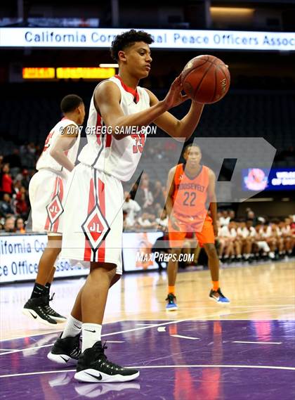 Thumbnail 3 in James Logan vs Roosevelt (CIF State D1 Final) photogallery.