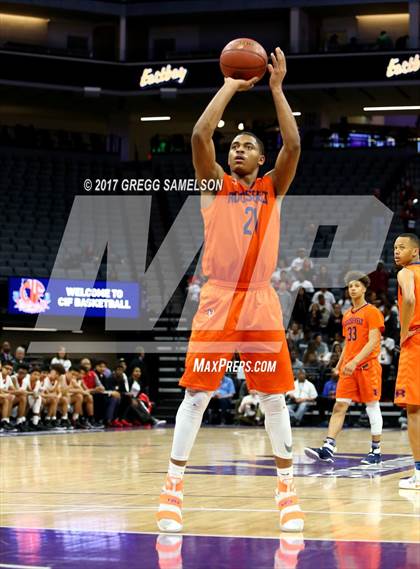 Thumbnail 3 in James Logan vs Roosevelt (CIF State D1 Final) photogallery.