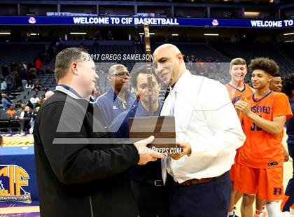 Thumbnail 2 in James Logan vs Roosevelt (CIF State D1 Final) photogallery.