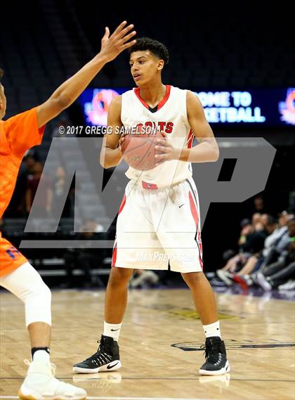 Thumbnail 3 in James Logan vs Roosevelt (CIF State D1 Final) photogallery.