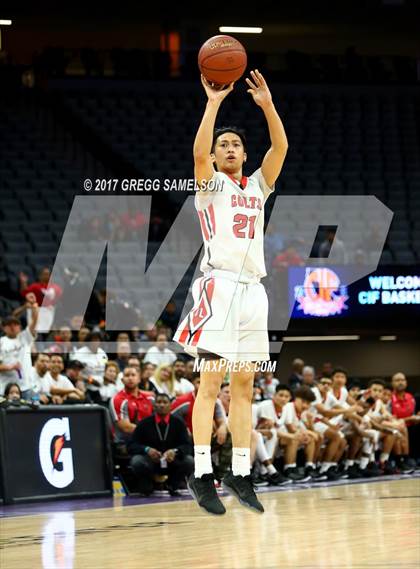 Thumbnail 3 in James Logan vs Roosevelt (CIF State D1 Final) photogallery.