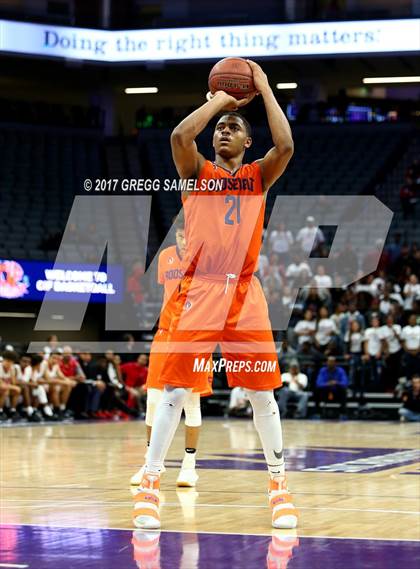 Thumbnail 3 in James Logan vs Roosevelt (CIF State D1 Final) photogallery.