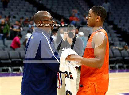 Thumbnail 2 in James Logan vs Roosevelt (CIF State D1 Final) photogallery.