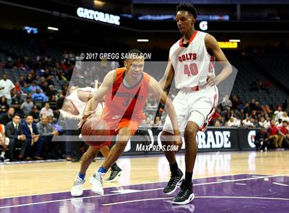 Thumbnail 2 in James Logan vs Roosevelt (CIF State D1 Final) photogallery.