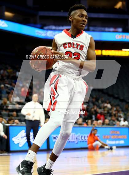 Thumbnail 1 in James Logan vs Roosevelt (CIF State D1 Final) photogallery.