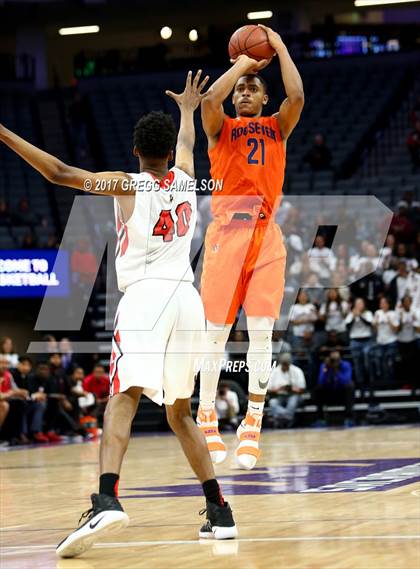Thumbnail 3 in James Logan vs Roosevelt (CIF State D1 Final) photogallery.
