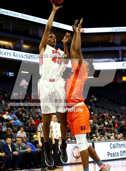 Thumbnail 2 in James Logan vs Roosevelt (CIF State D1 Final) photogallery.