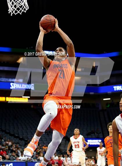 Thumbnail 1 in James Logan vs Roosevelt (CIF State D1 Final) photogallery.