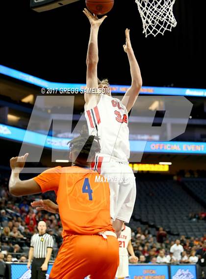 Thumbnail 2 in James Logan vs Roosevelt (CIF State D1 Final) photogallery.