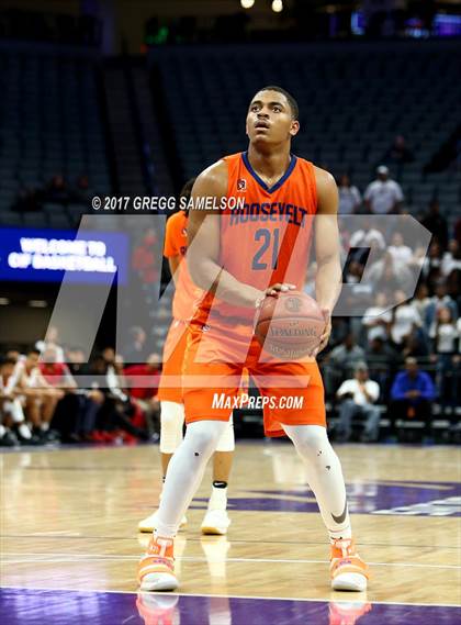 Thumbnail 2 in James Logan vs Roosevelt (CIF State D1 Final) photogallery.