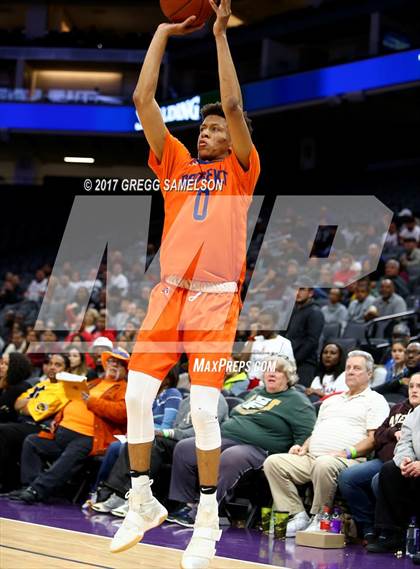 Thumbnail 3 in James Logan vs Roosevelt (CIF State D1 Final) photogallery.