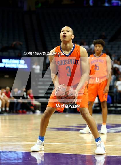 Thumbnail 1 in James Logan vs Roosevelt (CIF State D1 Final) photogallery.