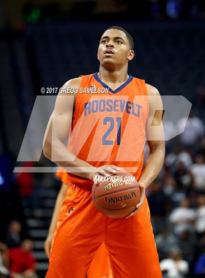 Thumbnail 1 in James Logan vs Roosevelt (CIF State D1 Final) photogallery.