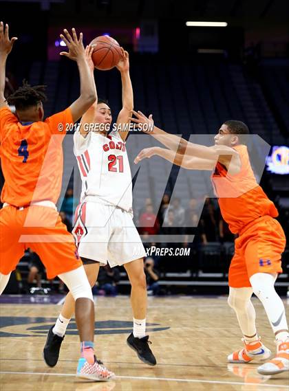 Thumbnail 2 in James Logan vs Roosevelt (CIF State D1 Final) photogallery.