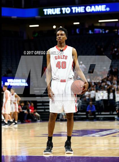 Thumbnail 2 in James Logan vs Roosevelt (CIF State D1 Final) photogallery.