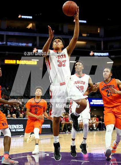 Thumbnail 2 in James Logan vs Roosevelt (CIF State D1 Final) photogallery.