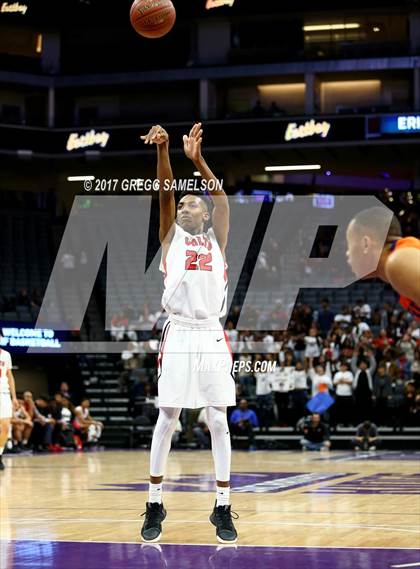 Thumbnail 3 in James Logan vs Roosevelt (CIF State D1 Final) photogallery.